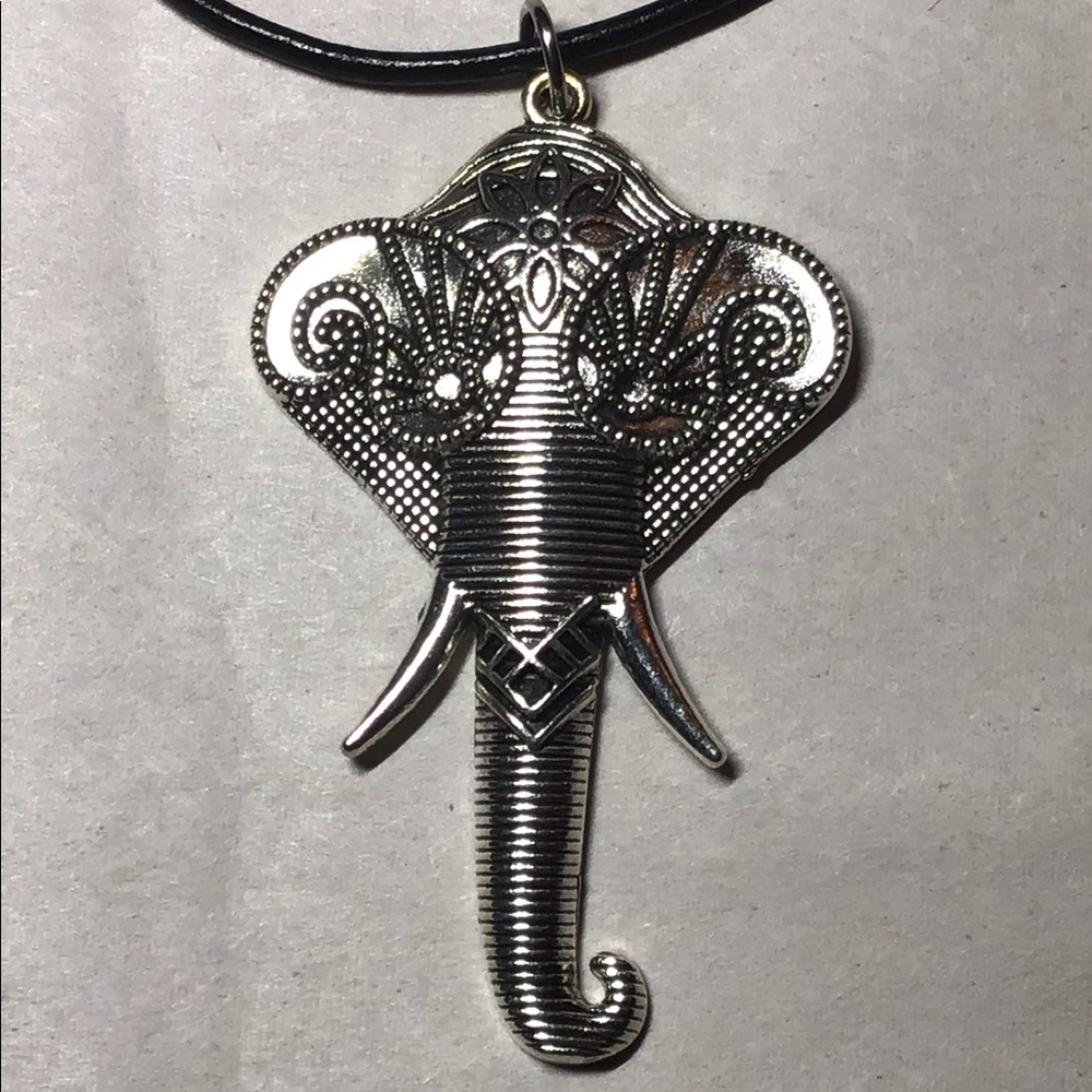 2.25” India Indian elephant head pendant necklace